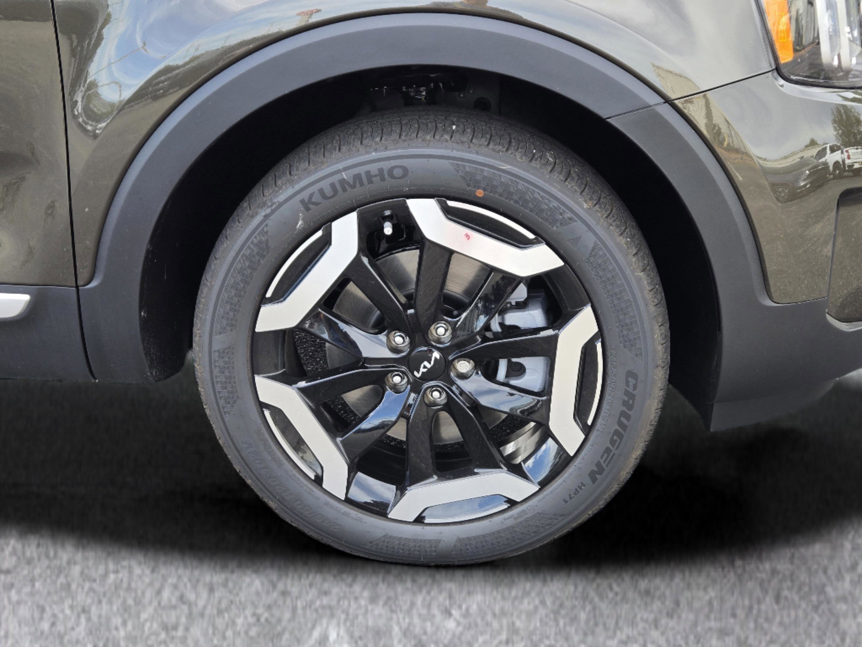 New 2025 Kia Telluride S image 4