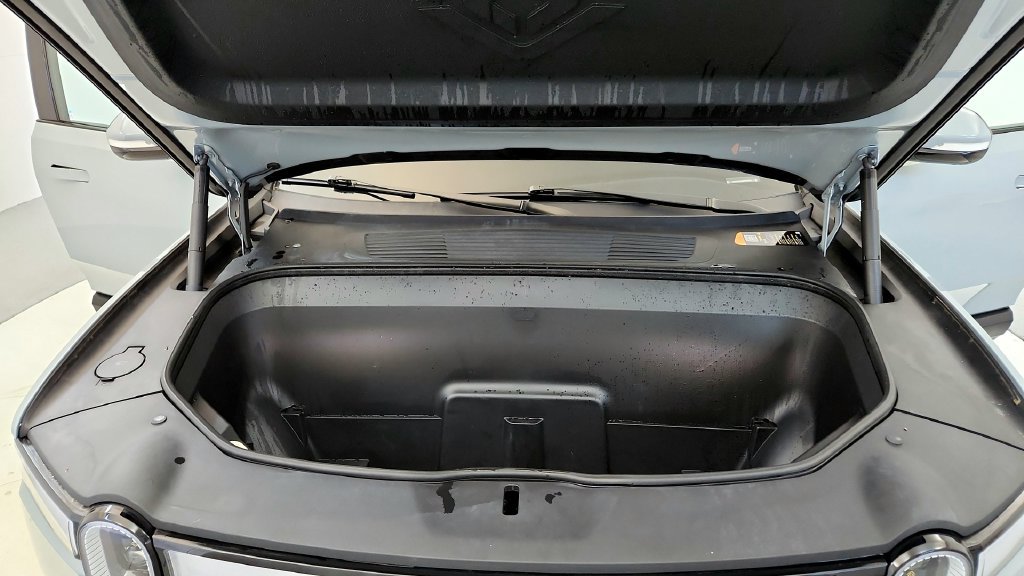 Used 2023 Rivian R1S Adventure Quad AWD/4WD image 14