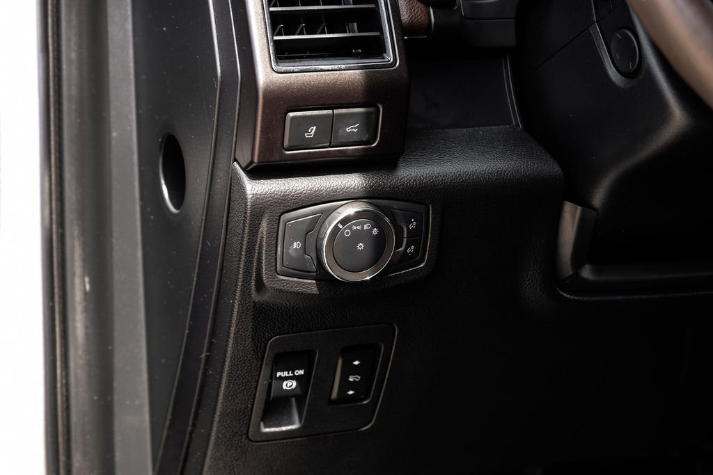 Used 2020 Ford Expedition King Ranch RWD image 29