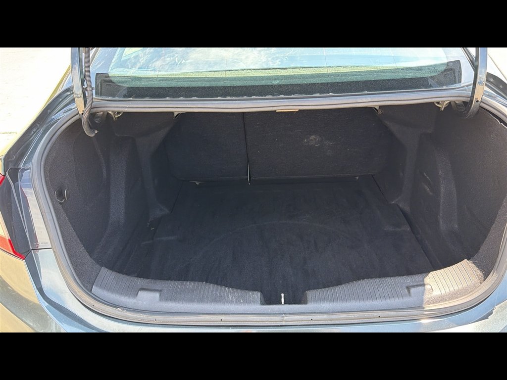 Used 2018 Chevrolet Cruze Premier FWD image 27