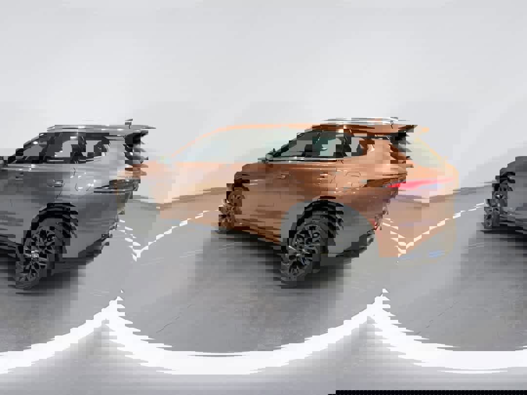 Used 2025 Toyota Crown Signia Limited image 6