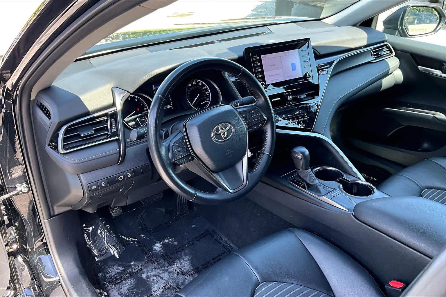 Used 2024 Toyota Camry SE FWD image 17