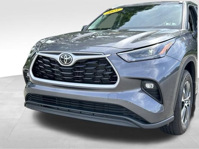 Used 2025 Toyota Highlander XLE AWD/4WD image 9