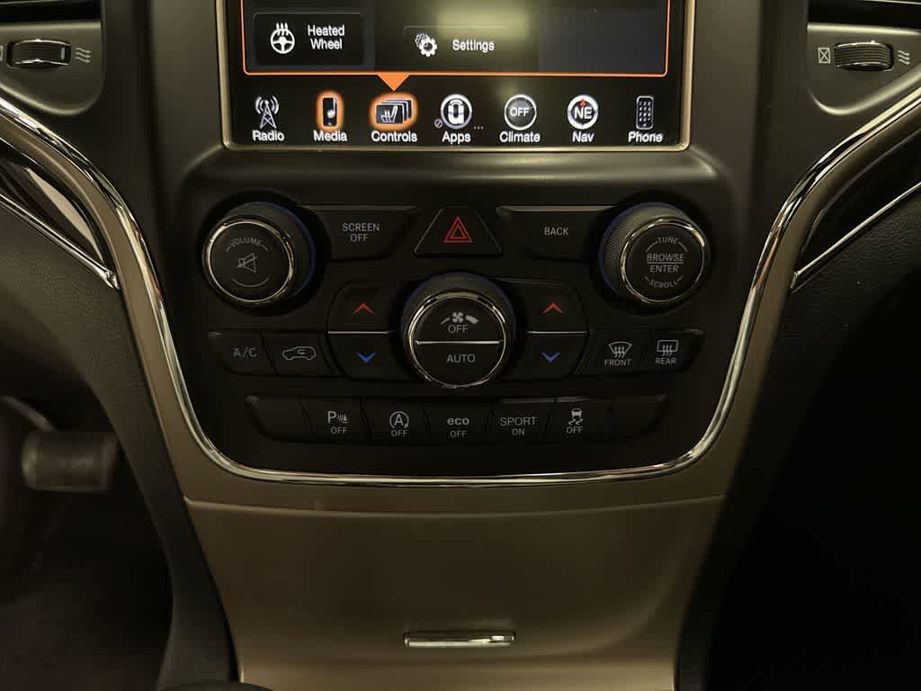 Used 2016 Jeep Grand Cherokee Overland AWD/4WD image 22