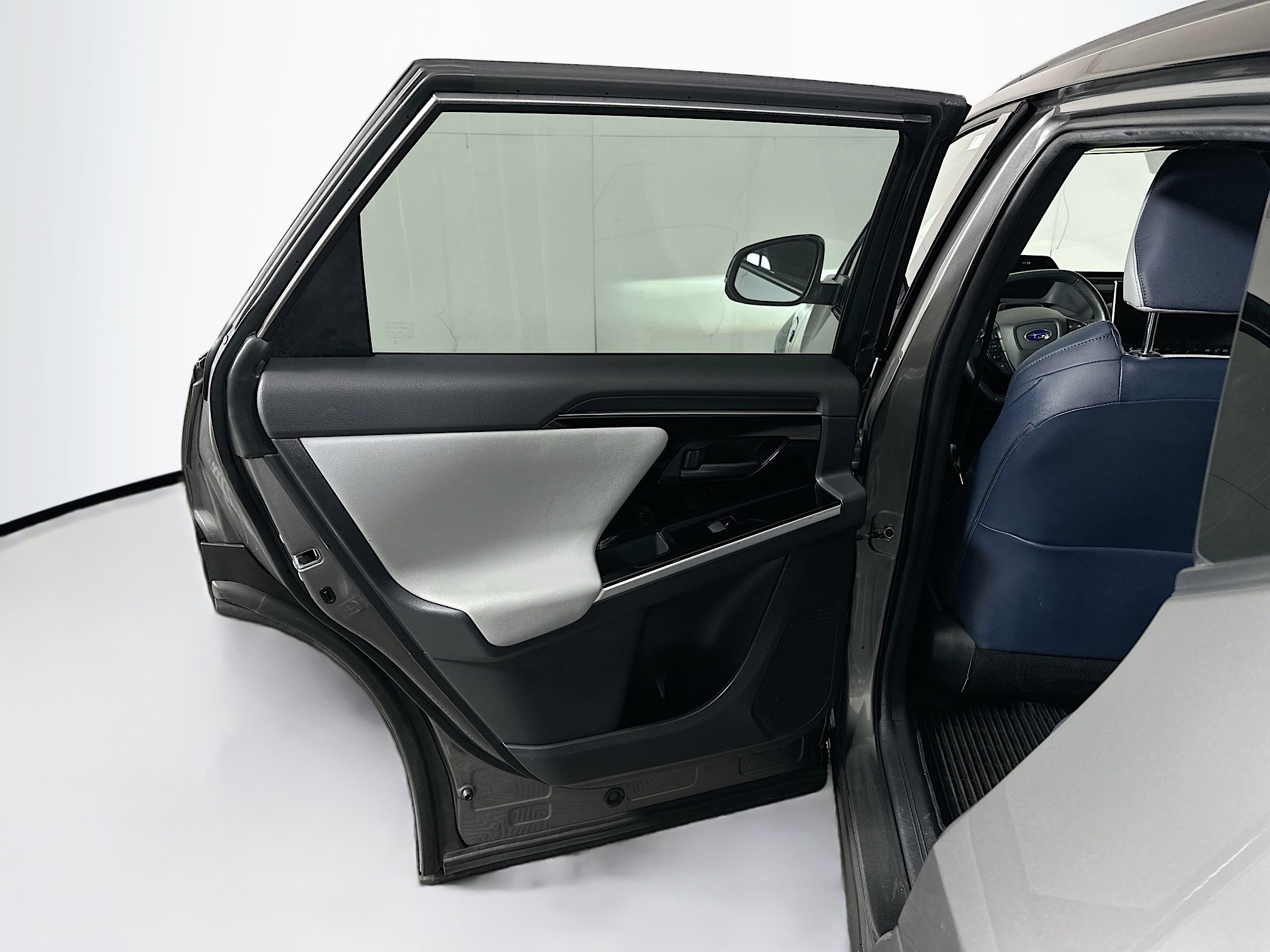 Used 2024 Subaru Solterra Touring w/ Touring Package image 28