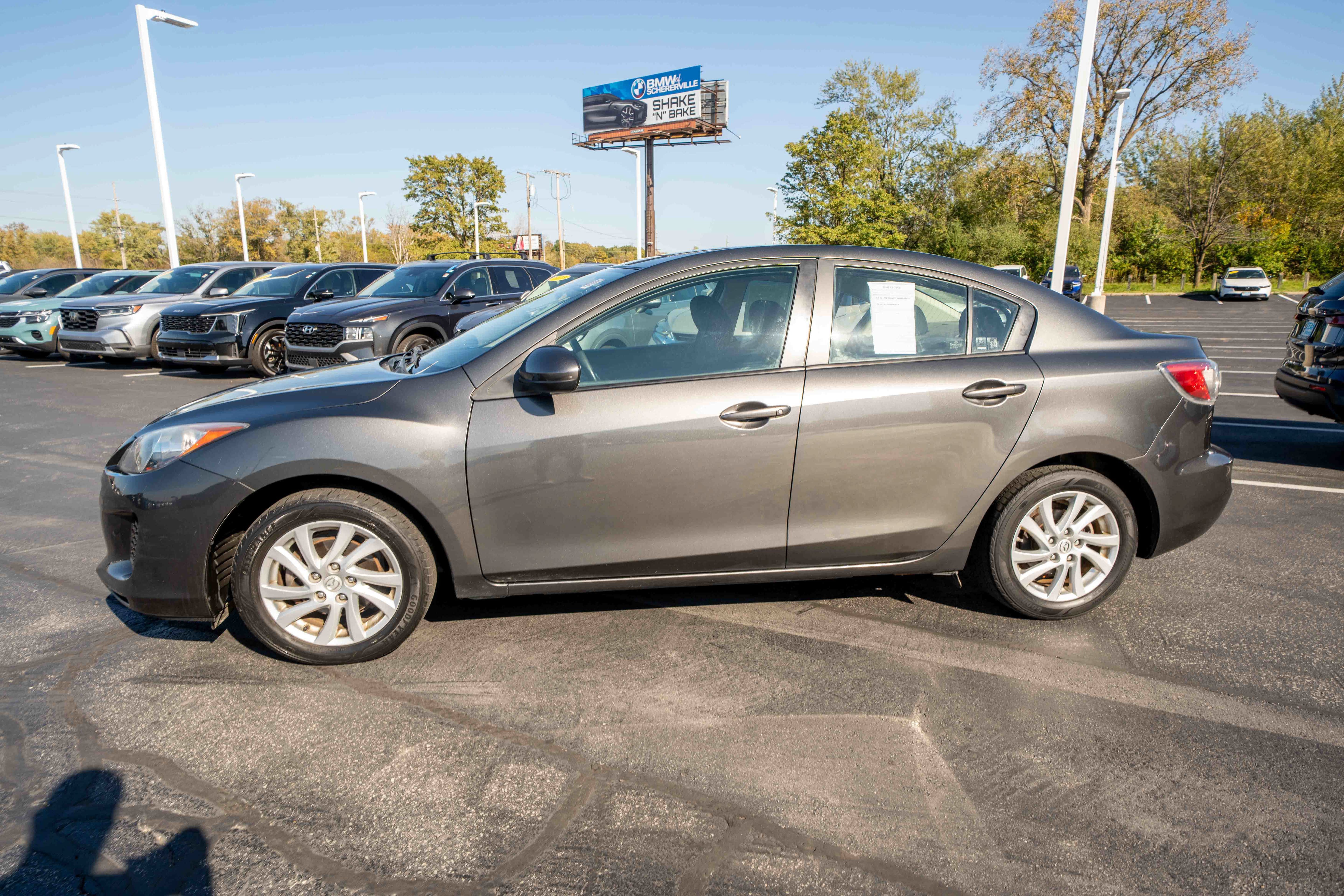 Used 2012 MAZDA MAZDA3 i Touring FWD image 3