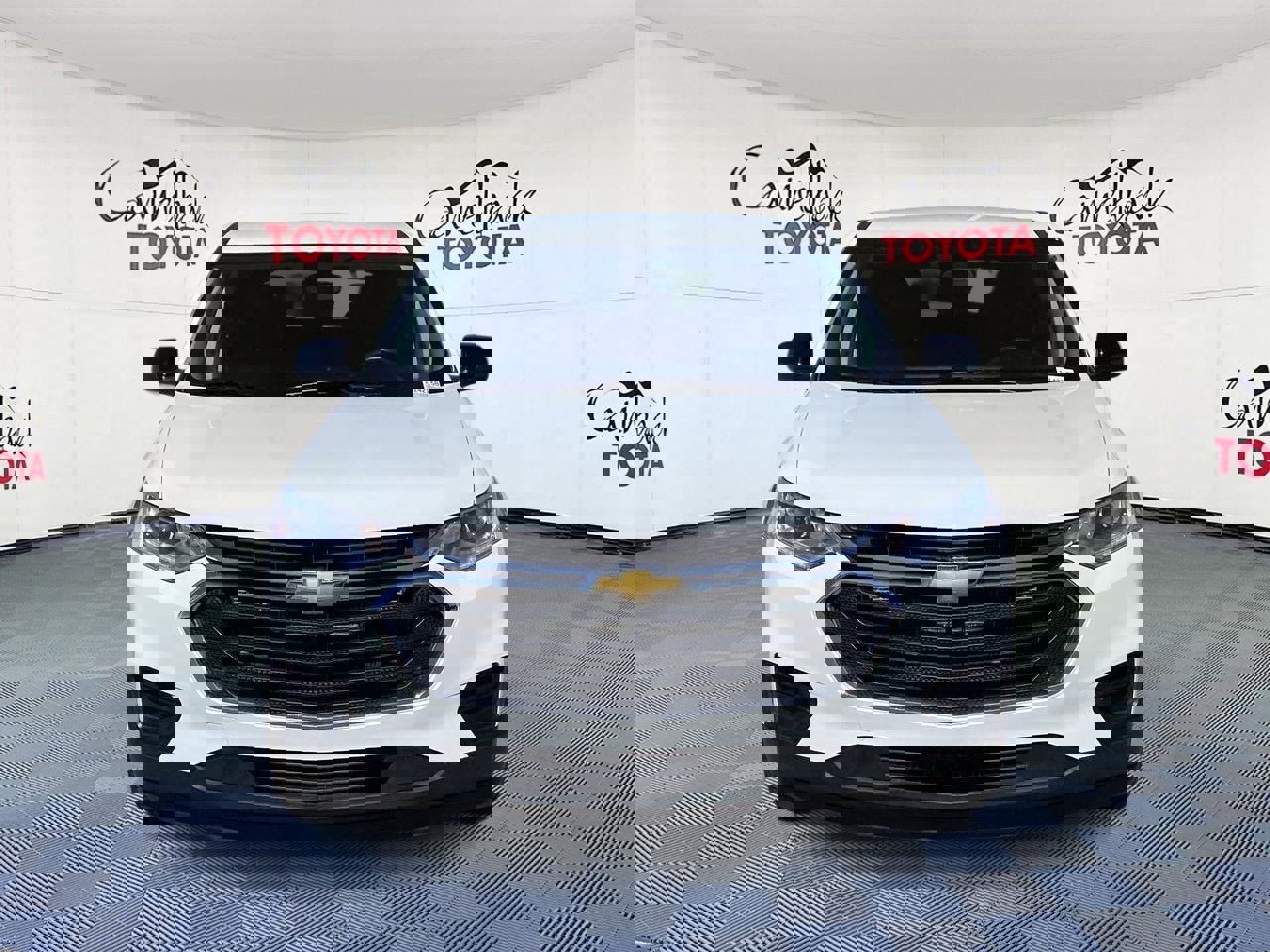 Used 2021 Chevrolet Traverse LS image 3