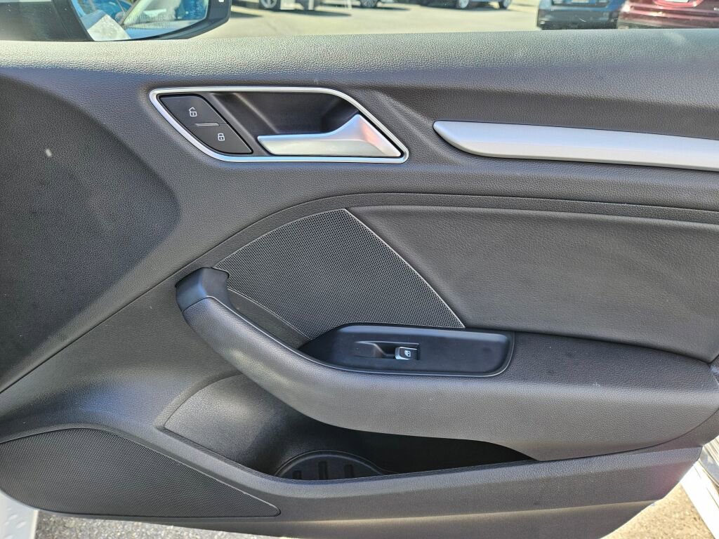 Used 2018 Audi A3 2.0T Premium image 14