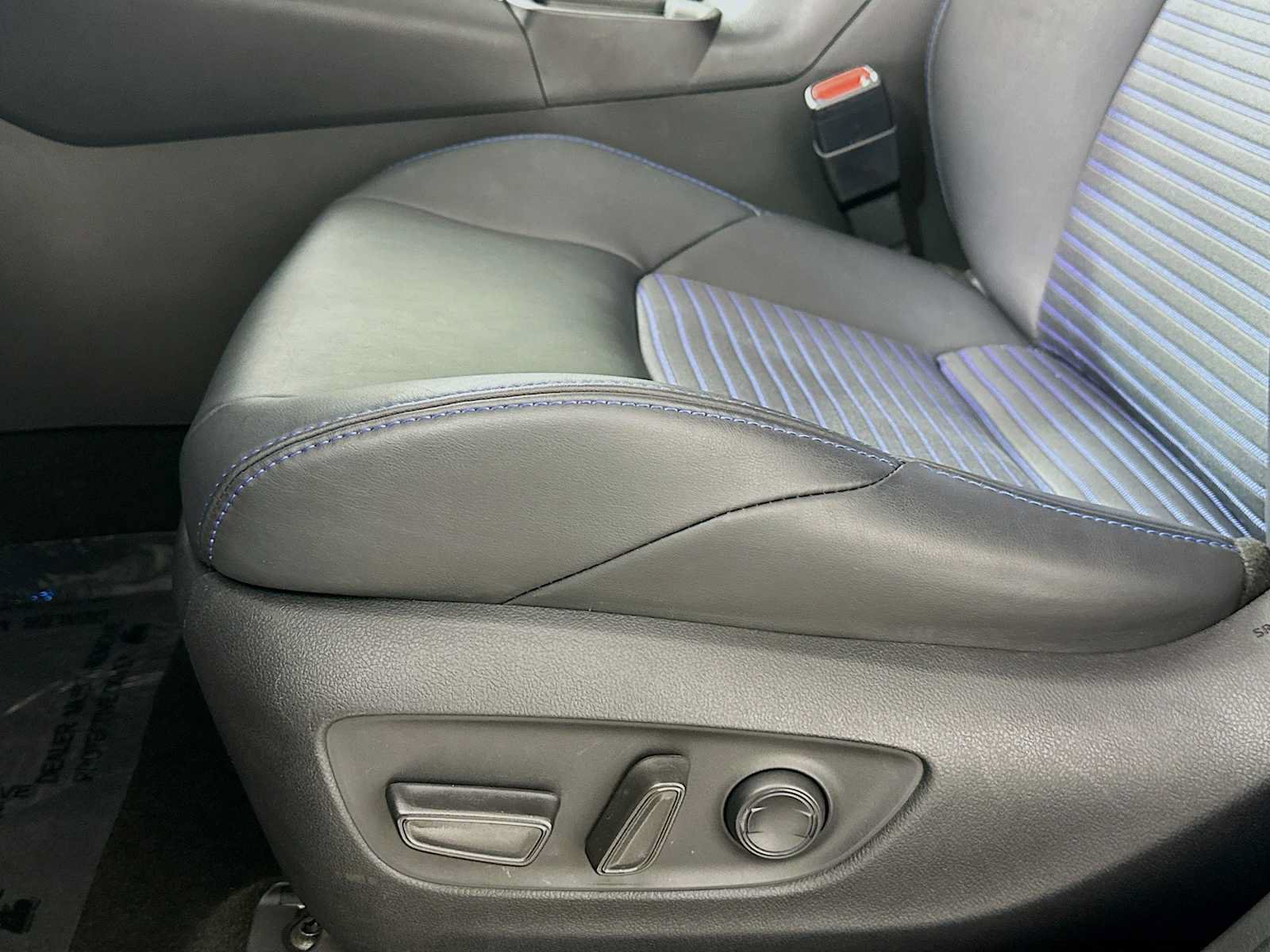 Used 2021 Toyota RAV4 XSE AWD/4WD image 18