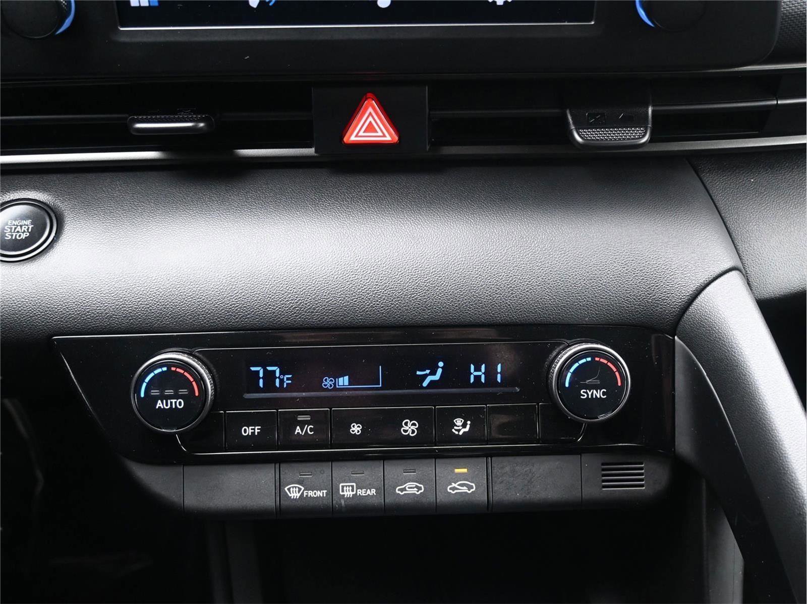 Certified 2025 Hyundai Elantra Sport image 11