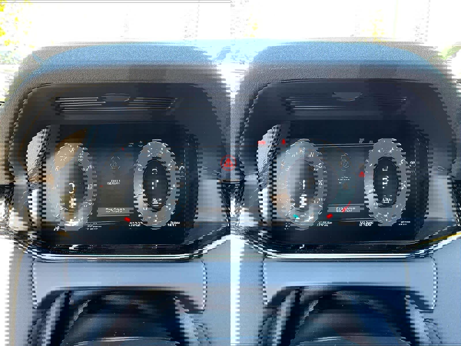 Used 2026 Land Rover Range Rover Evoque Dynamic SE image 21