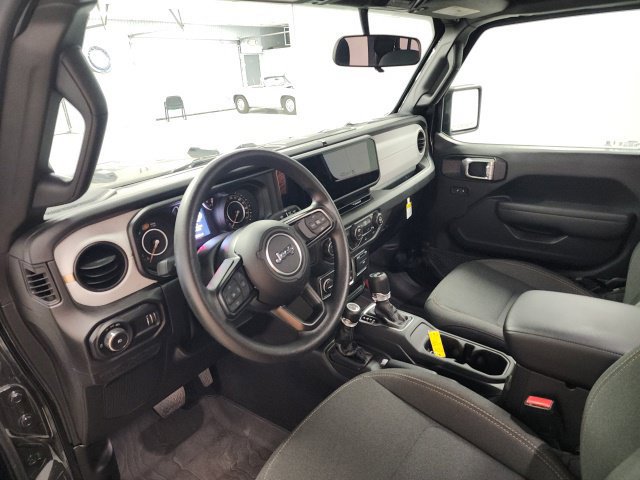 Used 2026 Jeep Wrangler Sport AWD/4WD image 16