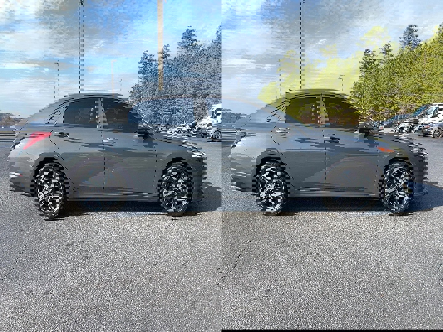 Used 2023 Hyundai Elantra SEL w/ Convenience Package image 4