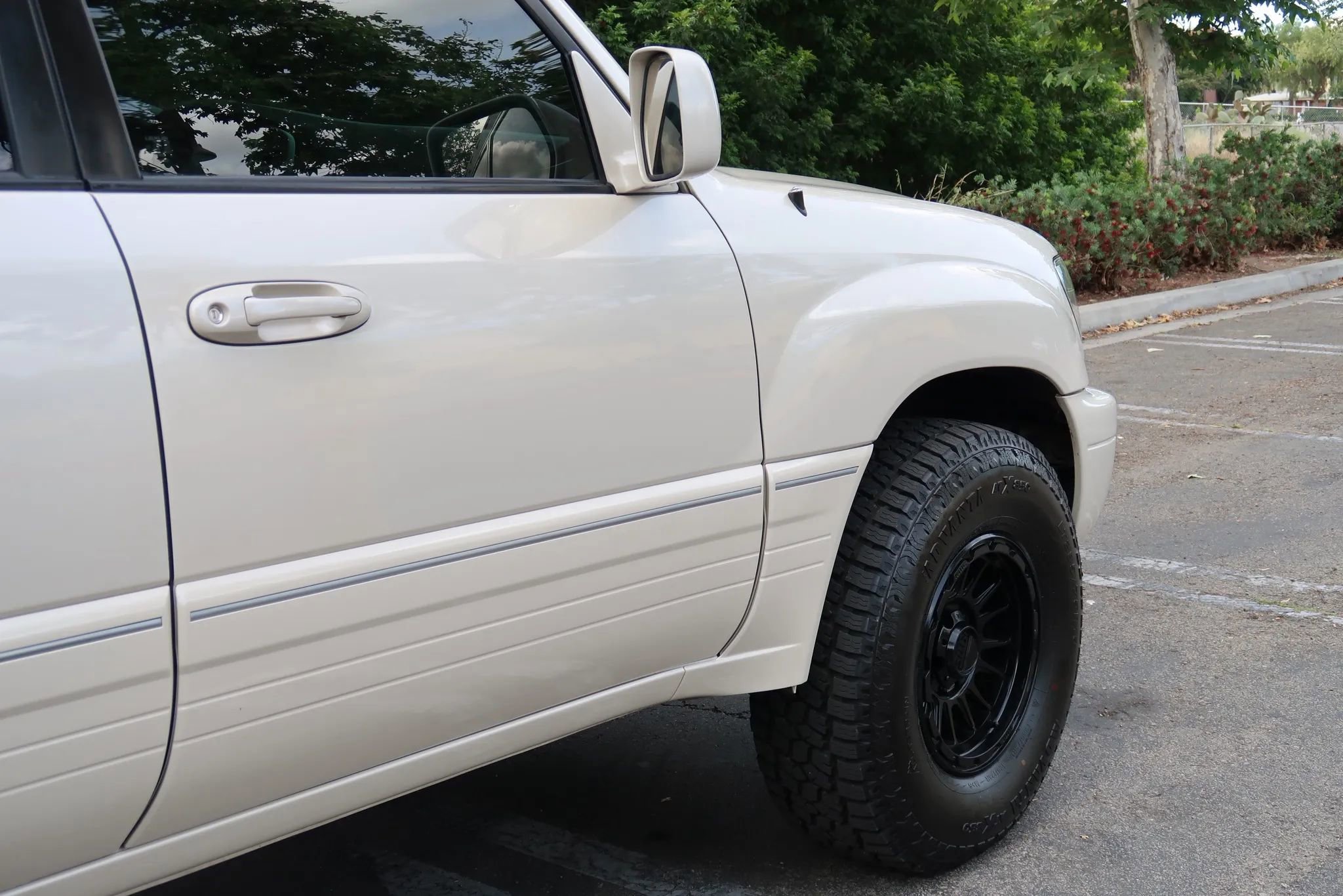 Used 2006 Lexus LX 470 4WD image 10