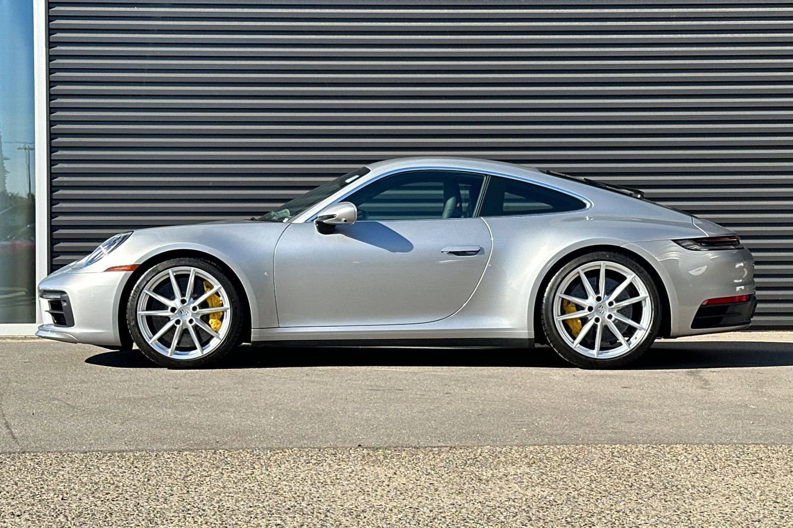 Used 2024 Porsche 911 Carrera S RWD image 2