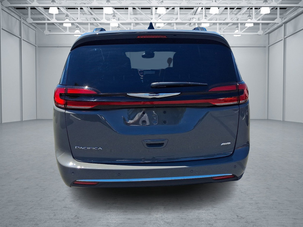 Used 2025 Chrysler Pacifica Pinnacle AWD/4WD image 8