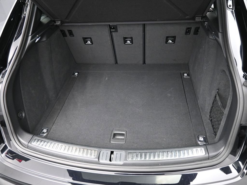 Certified 2023 Porsche Macan Turbo image 31