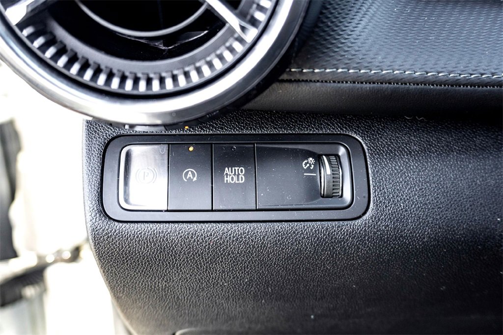 Used 2025 Chevrolet Equinox LT w/ Safety and Technology Package image 16