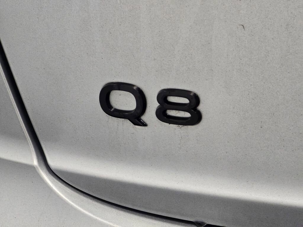 Used 2024 Audi Q8 Prestige w/ Prestige Package image 33