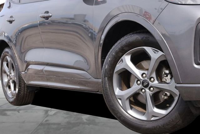 Used 2024 Ford Escape ST-Line w/ Cold Weather Package image 3