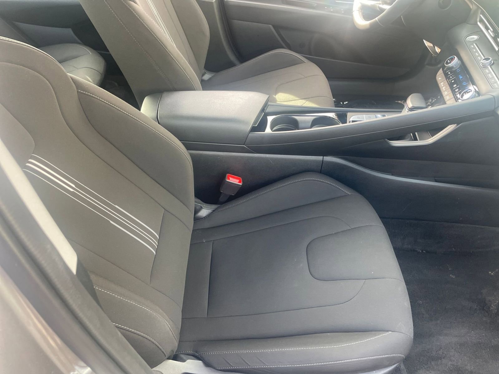 Used 2025 Hyundai Elantra SEL image 36