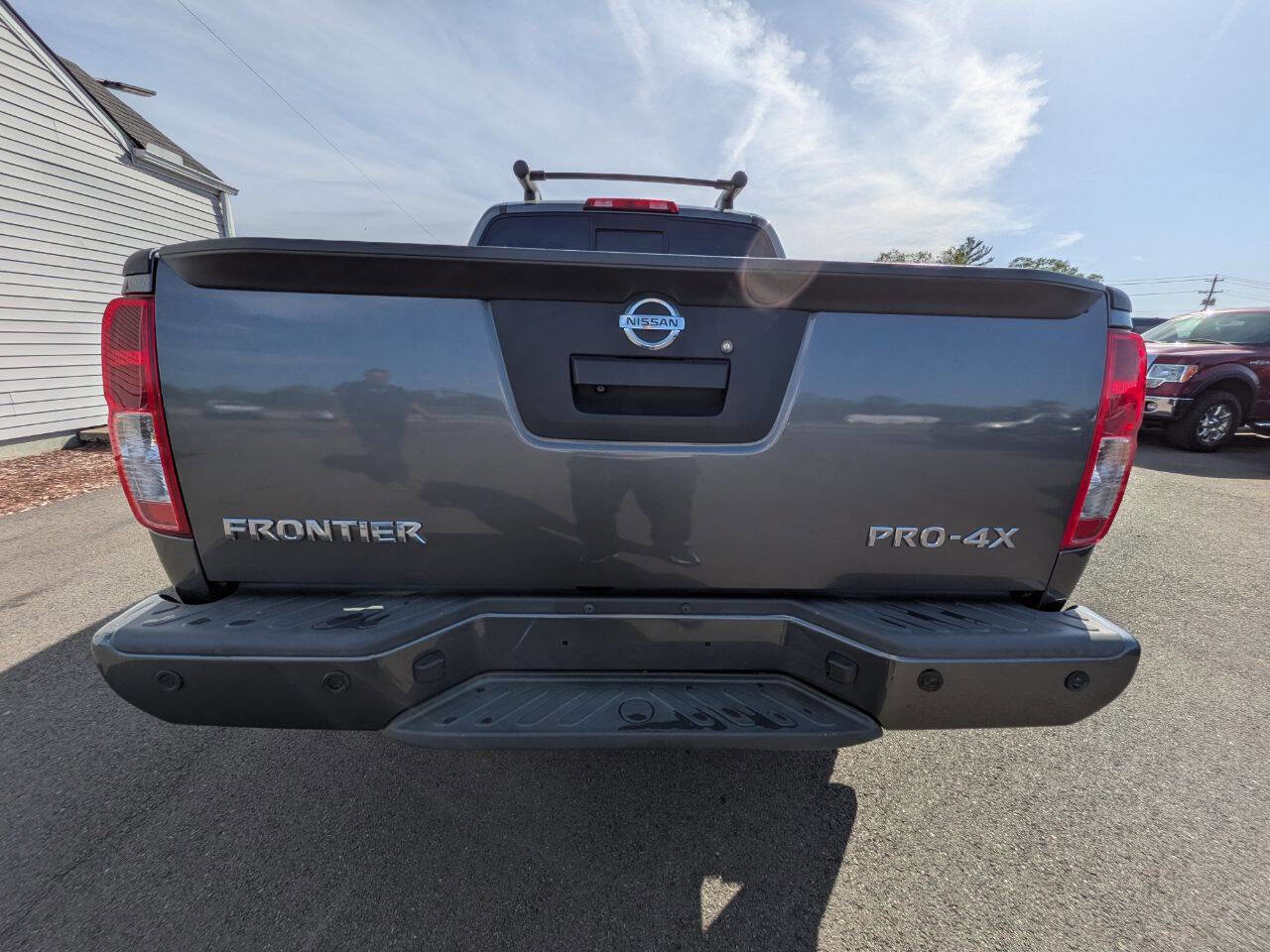 Used 2016 Nissan Frontier PRO-4X AWD/4WD image 5