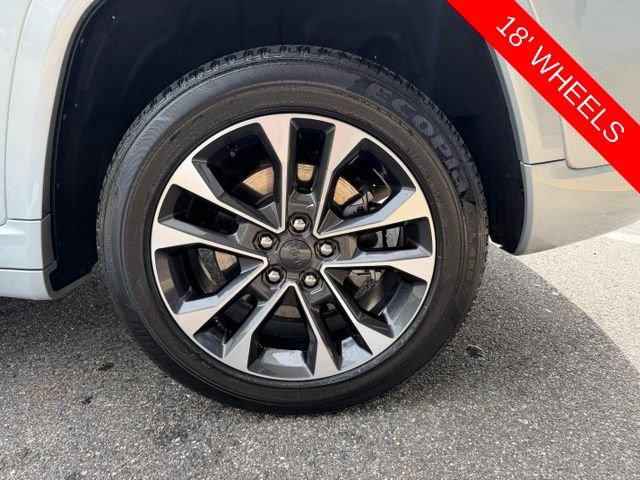 Used 2023 Jeep Grand Cherokee Overland w/ Advanced Protech Group III AWD/4WD image 51
