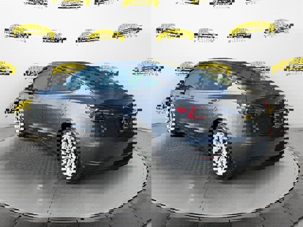 Used 2023 Tesla Model 3 Standard Range image 3