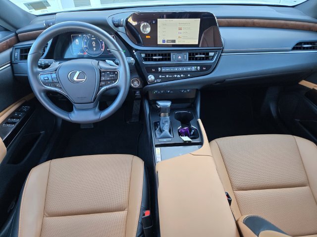 Used 2025 Lexus ES 350 w/ Premium Package FWD image 11