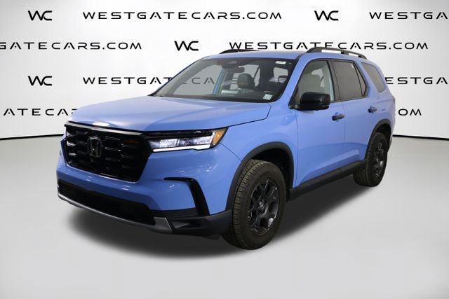 Used 2025 Honda Pilot TrailSport image 1