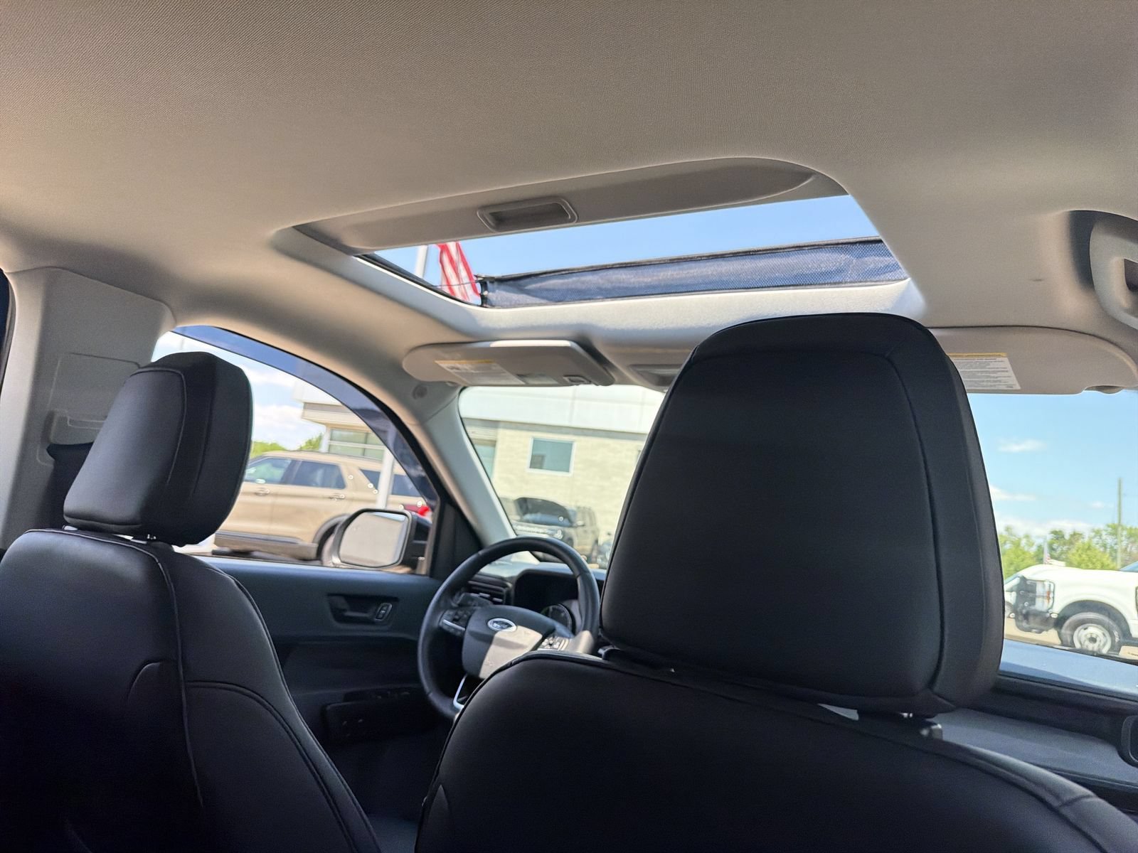 Used 2023 Ford Maverick Lariat w/ Lariat Luxury Package FWD image 24