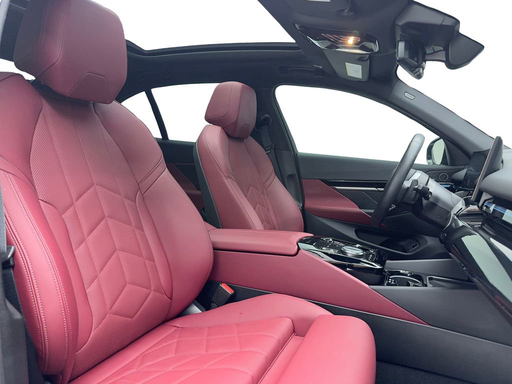 Used 2026 BMW 530i w/ M Sport Package image 52