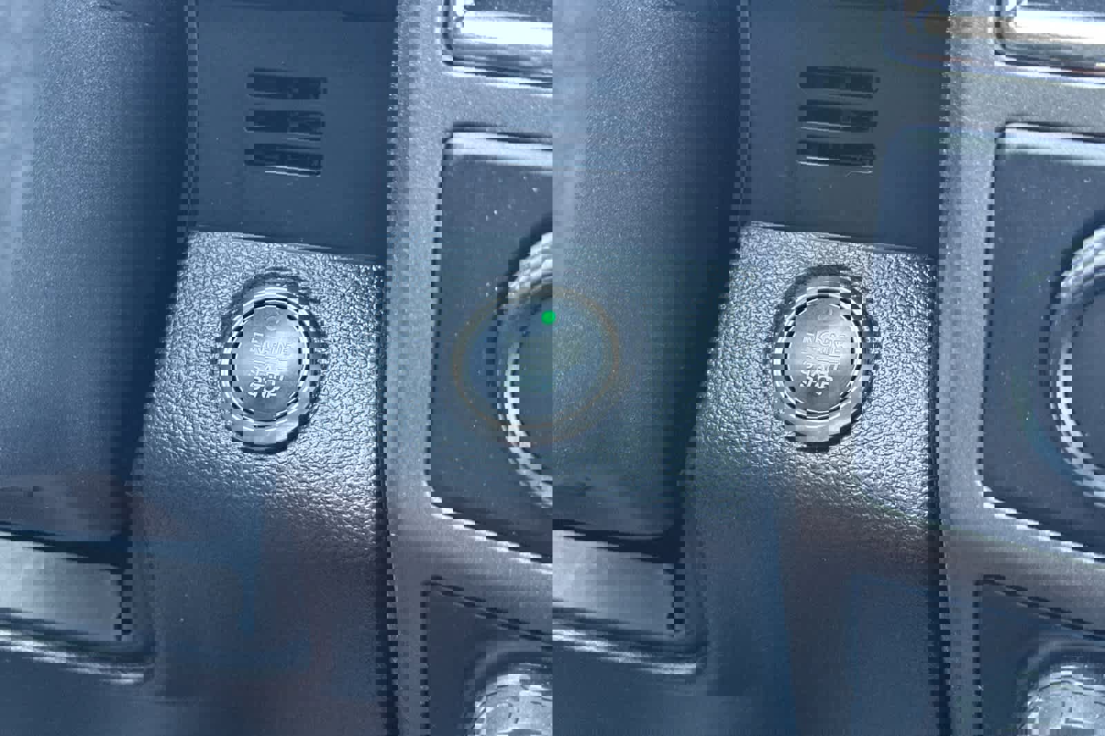 Used 2019 Ford F150 Raptor w/ Equipment Group 802A Luxury image 22