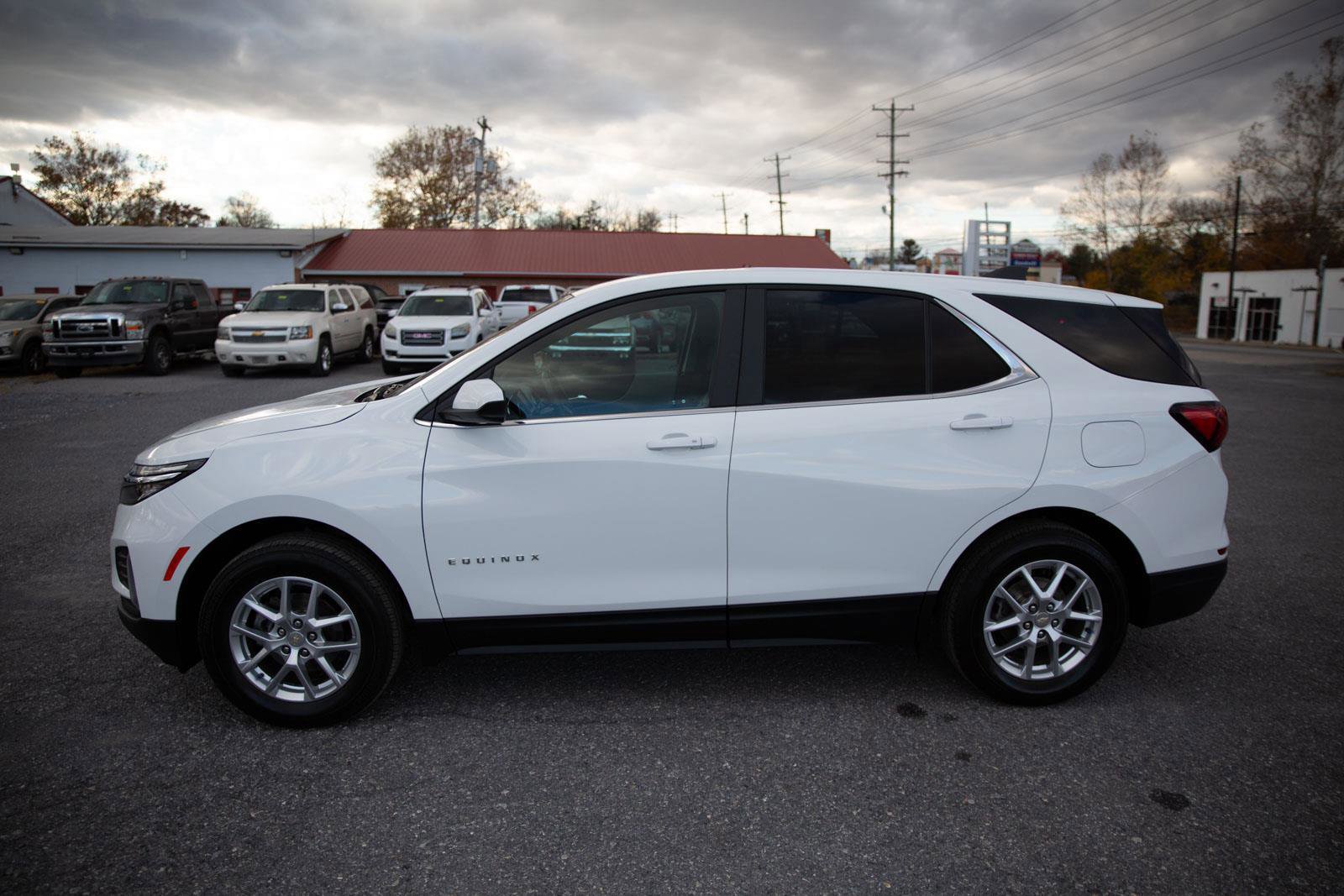 Certified 2023 Chevrolet Equinox LT w/ Driver Convenience Package image 7