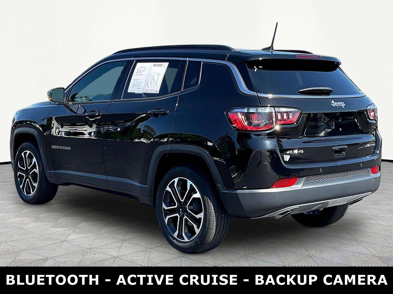 Used 2023 Jeep Compass Limited AWD/4WD image 4