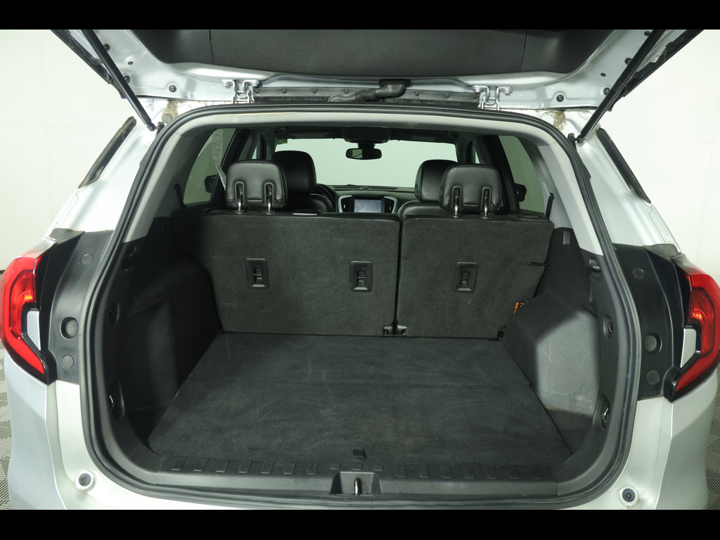 Used 2020 GMC Terrain SLT FWD image 9
