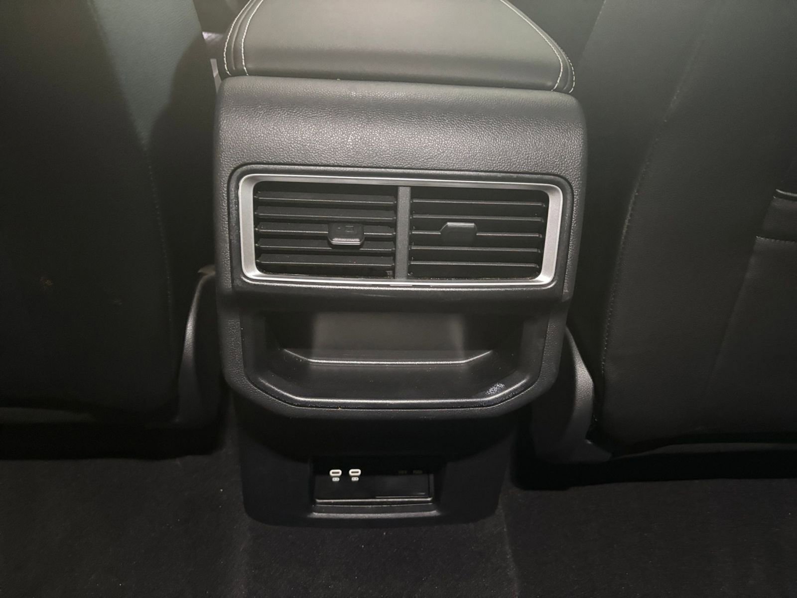 Used 2025 Volkswagen Atlas Cross Sport SE image 25