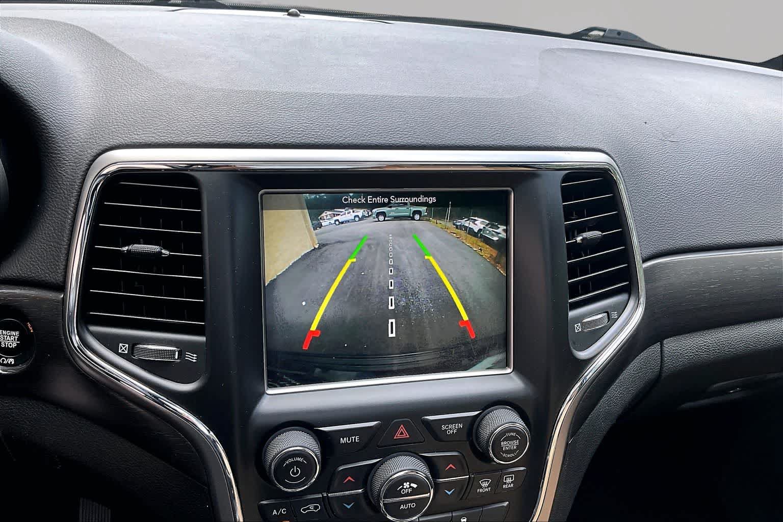 Used 2018 Jeep Grand Cherokee Altitude RWD image 27