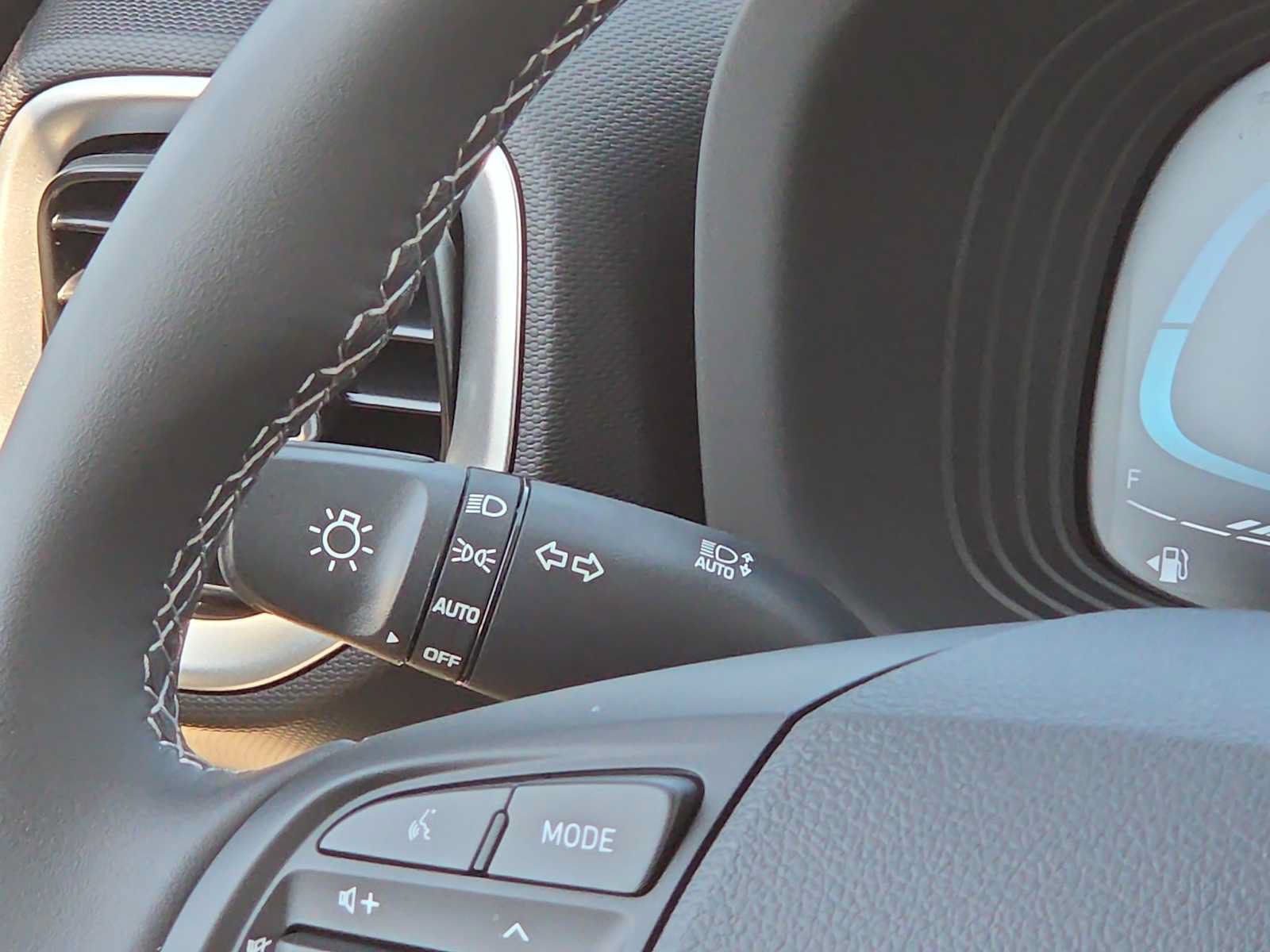New 2026 Hyundai Venue SEL FWD image 29
