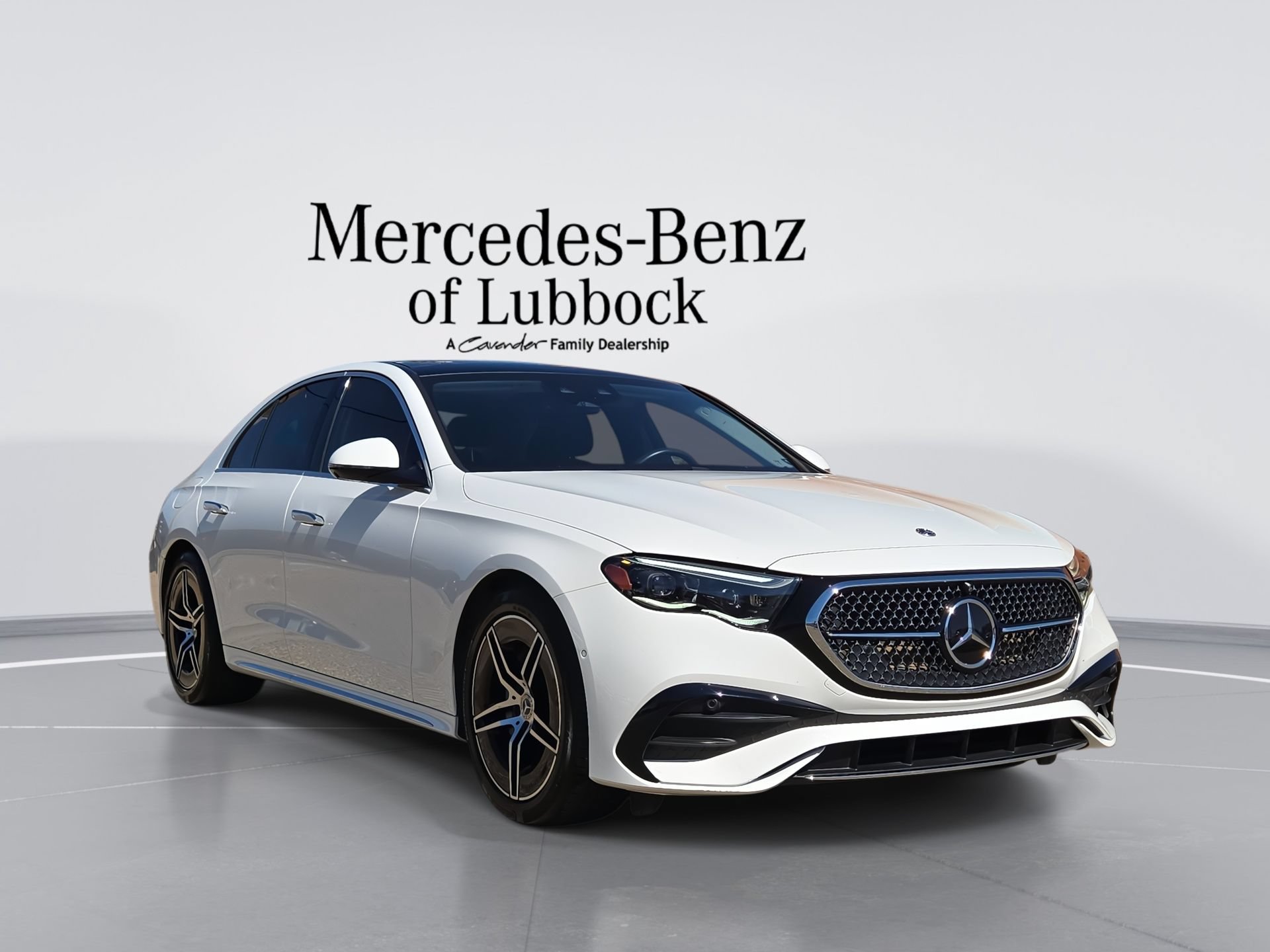 Used 2025 Mercedes-Benz E 350 4MATIC Sedan image 1