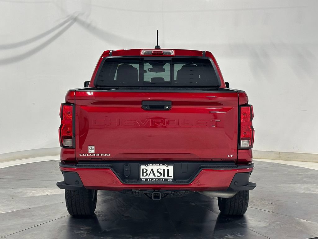 Used 2024 Chevrolet Colorado LT w/ LT Convenience Package AWD/4WD image 12