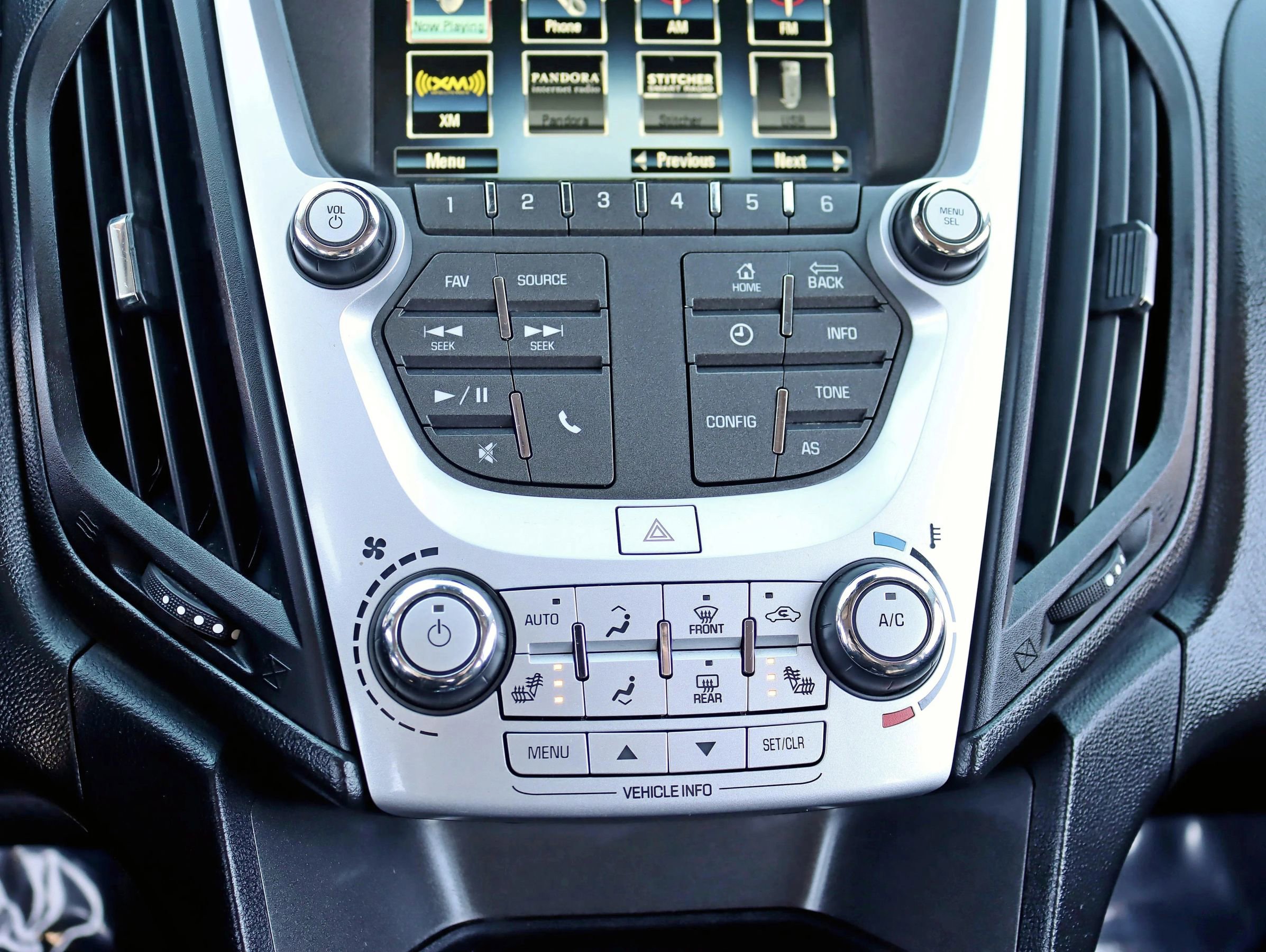 Used 2016 Chevrolet Equinox LT w/ Convenience Package image 22