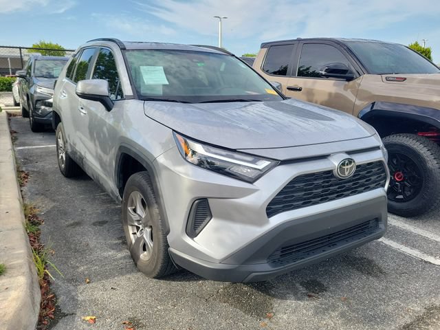 Used 2023 Toyota RAV4 XLE w/ Convenience Package FWD image 3