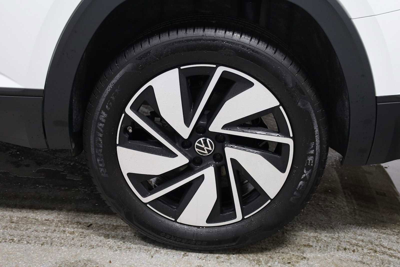 Used 2024 Volkswagen Atlas SE image 35