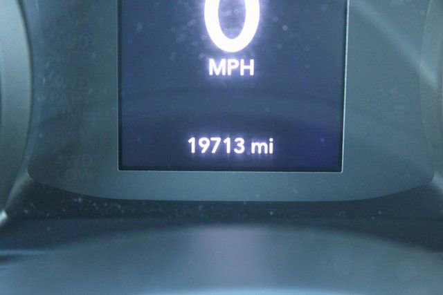 Used 2025 Jeep Wrangler Sport image 27