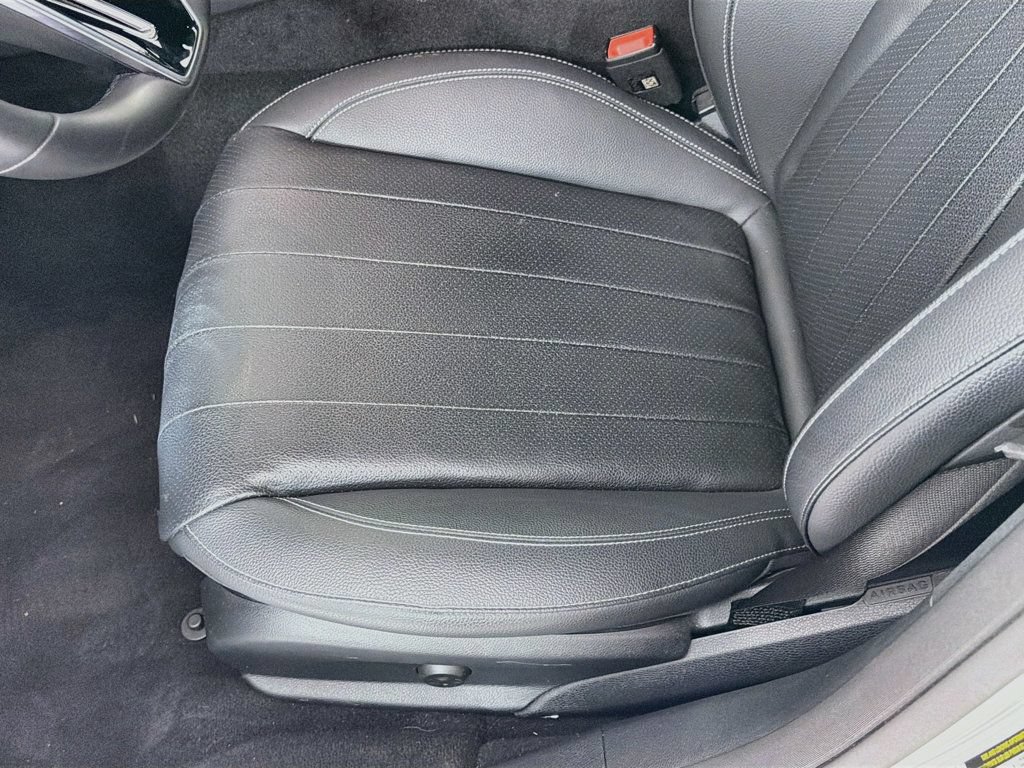 Used 2023 Mercedes-Benz E 350 4MATIC Sedan image 19