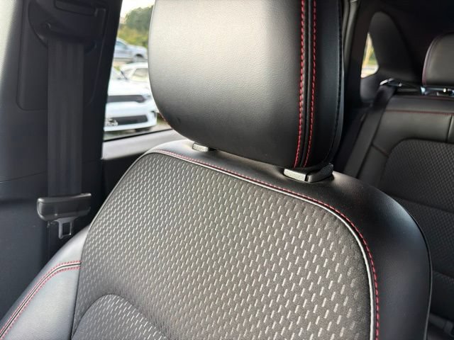 Used 2025 Ford Escape ST-Line Select AWD/4WD image 45