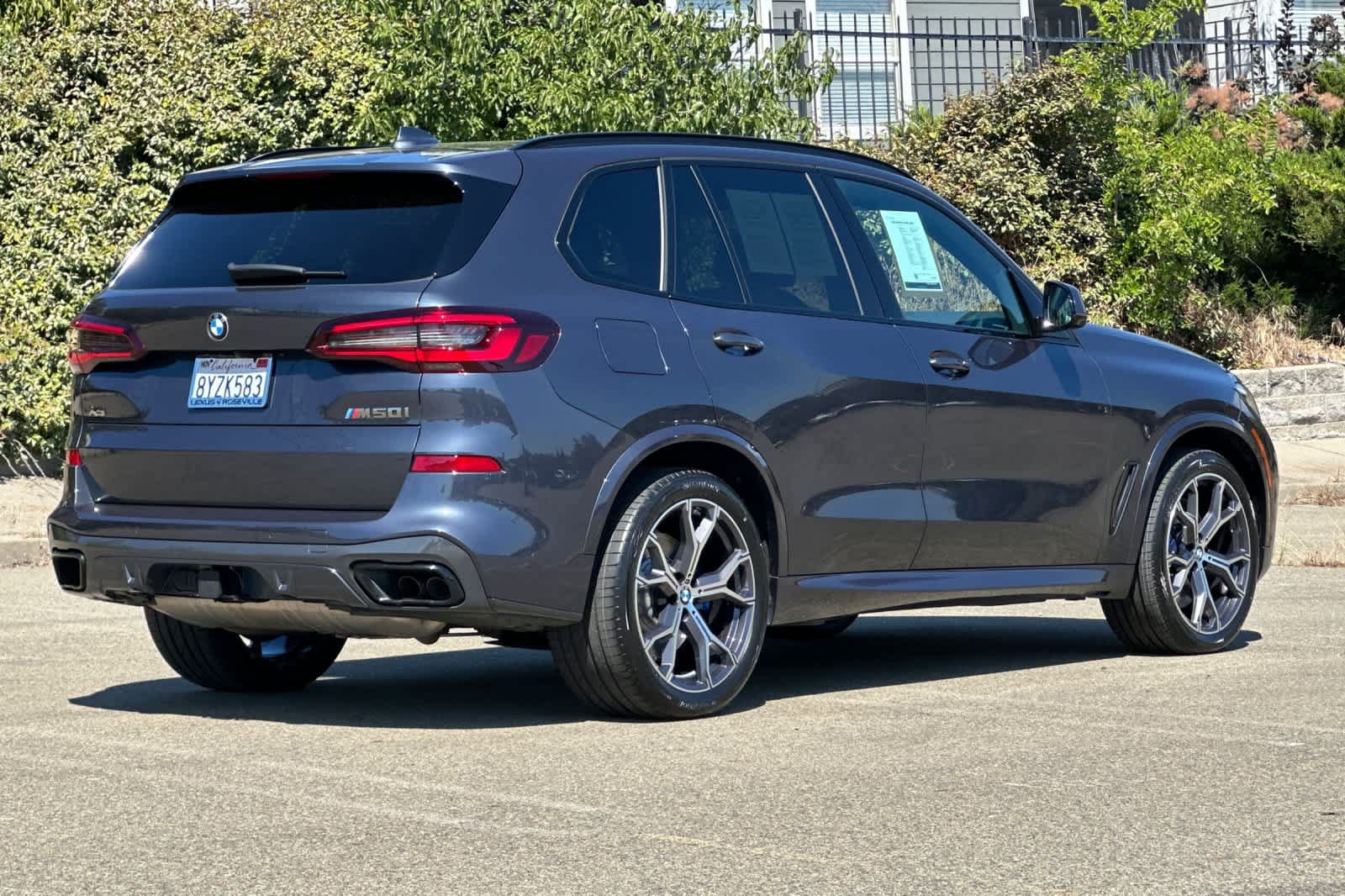 Used 2022 BMW X5 M50i AWD/4WD image 2