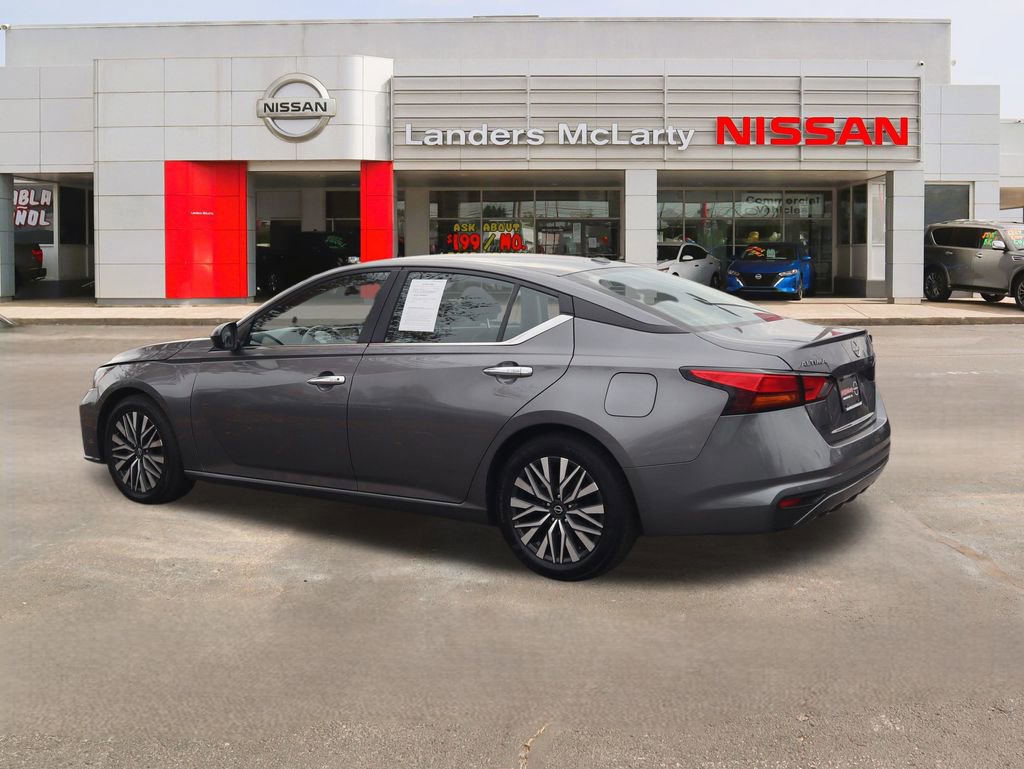 Used 2024 Nissan Altima 2.5 SV image 5
