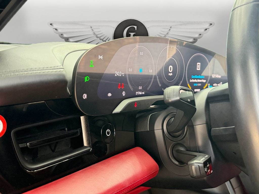 Used 2020 Porsche Taycan 4S image 21